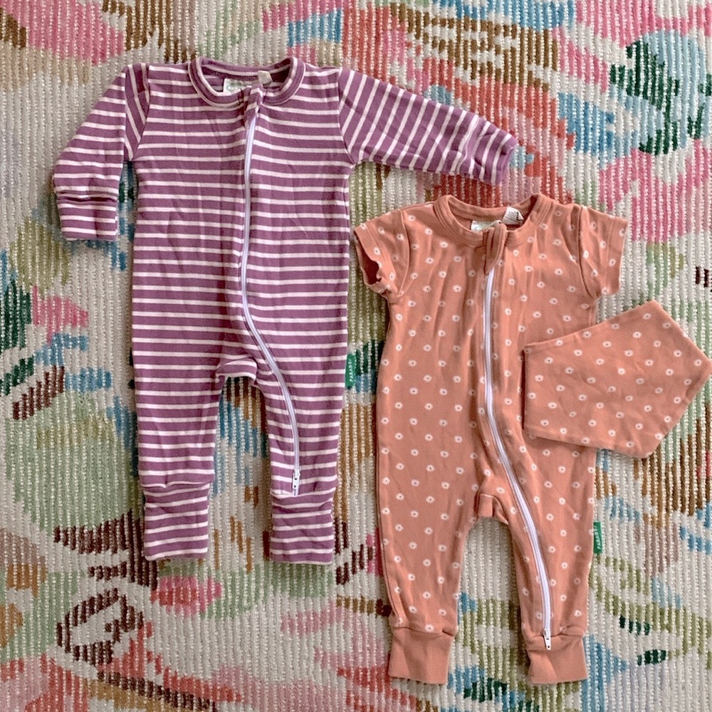 Pair of Parade Organic 2 Way Zip Rompers 0-3 Months